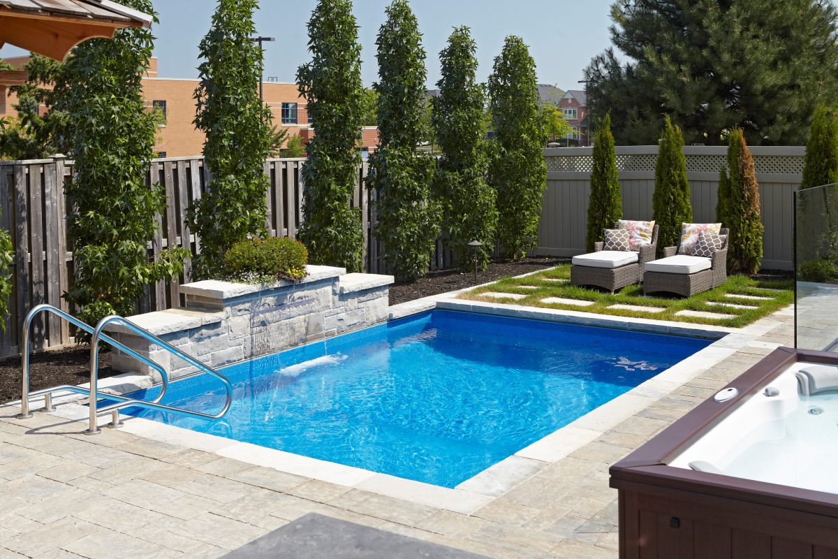 How To Select The Best Pool Builders Toronto?